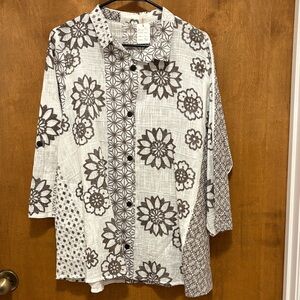 392. Mona Lisa Button-Front Floral Patchwork Top in White and Brown